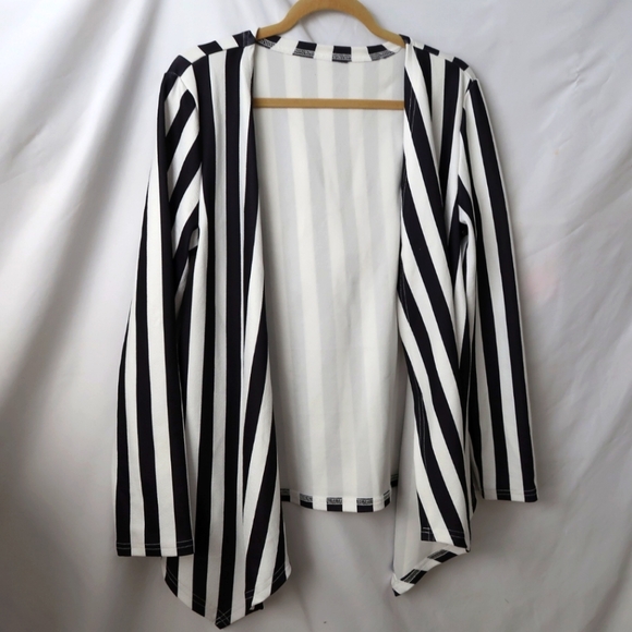 Striped Blazer - Picture 2 of 9